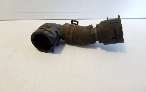 Volkswagen PASSAT B6 Engine coolant pipe/hose 1K0122291