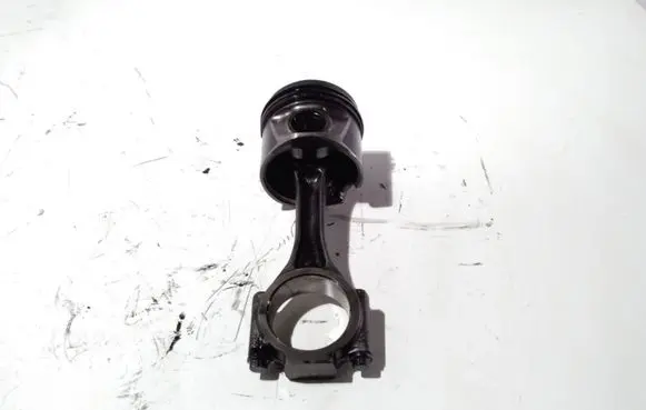 Audi A4 S4 B7 8E 8H Piston with connecting rod 038J