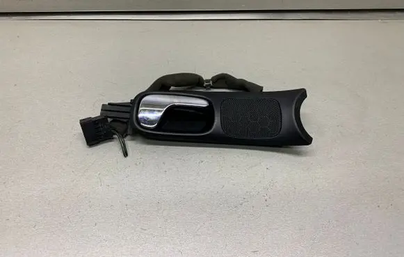 Audi A4 S4 B5 8D Front door interior handle 8D0837020