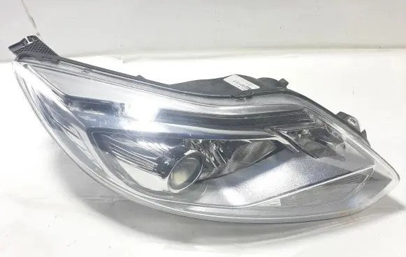 Ford Focus Headlight/headlamp BM5113D154AE