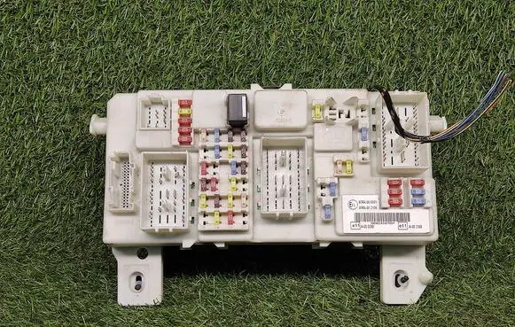 Ford Focus Power management control unit 7M5T14A073CF