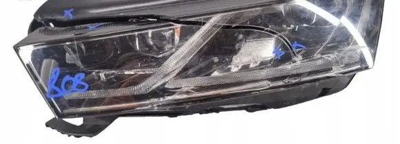 Skoda Octavia Mk4 Headlight/headlamp 5E4941015A