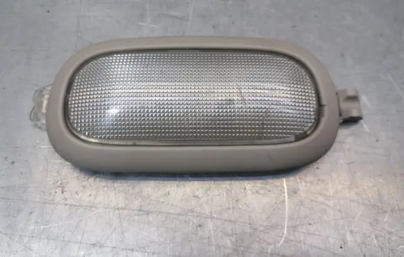 Chrysler Sebring (ST-22 - JR) Front seat light