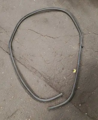 BMW 5 F10 F11 Engine compartment rubber 