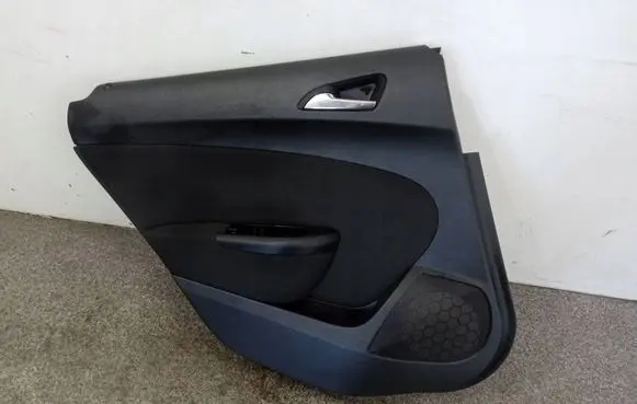 Opel Astra K Front door card panel trim
