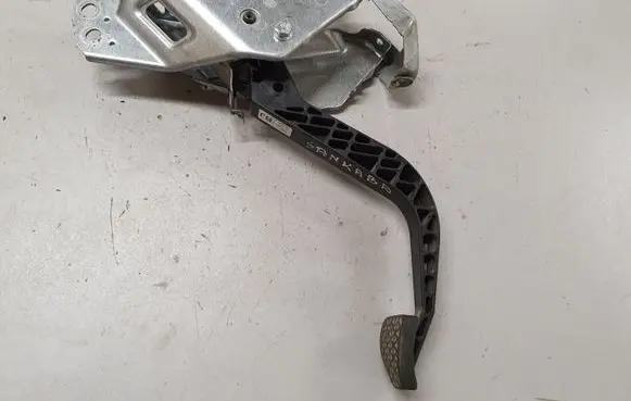 Clutch pedal