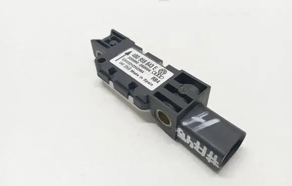 Audi A6 S6 C5 4B Airbag deployment crash/impact sensor 4B0959643E