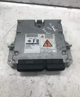Nissan X-Trail T30 Engine control unit/module 2758003802