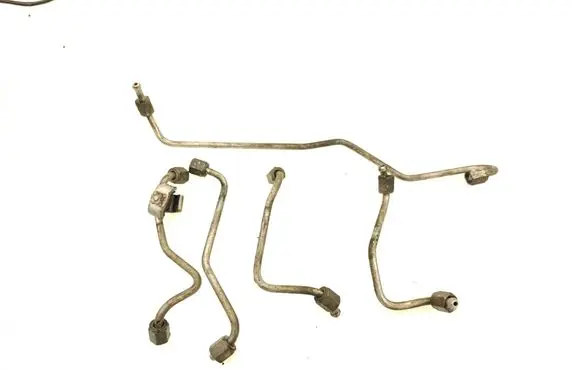 Toyota Avensis T270 Fuel injector supply line/pipe 