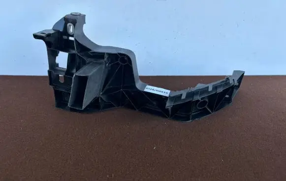 Audi Q8 Headlight/headlamp mounting bracket 4M8805607A