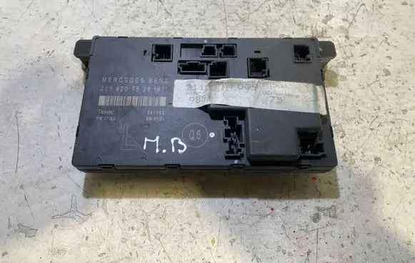 Mercedes-Benz E W211 Other control units/modules 2118207526