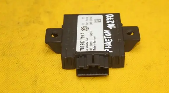 Volkswagen Phaeton Alarm control unit/module 7L0907719A
