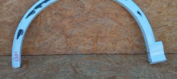 Front arch trim