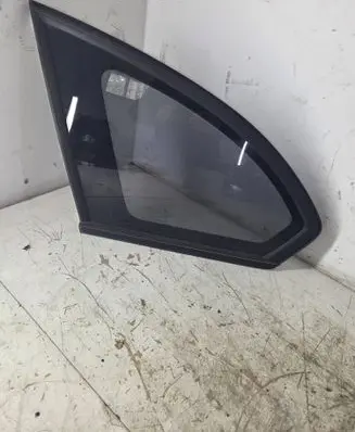 Chevrolet Captiva Rear side window