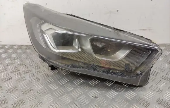 Ford Kuga II Headlight/headlamp