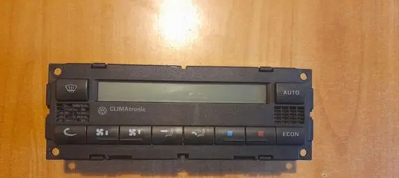 Volkswagen PASSAT B5 Climate control unit