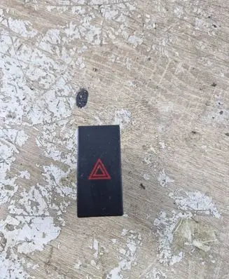 Ford Focus C-MAX Hazard light switch