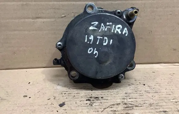 Opel Zafira B Vacuum pump 55187760