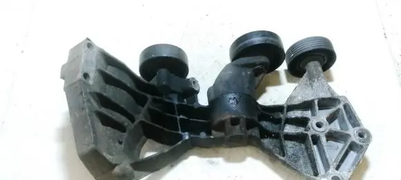 Mercedes-Benz A W168 Engine mounting bracket AXXX2020240