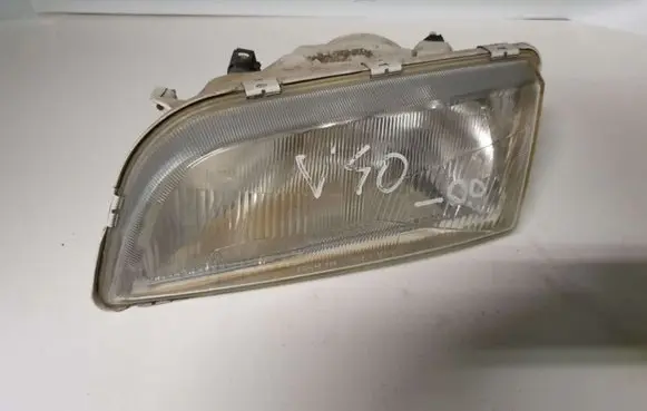Volvo S40, V40 Headlight/headlamp