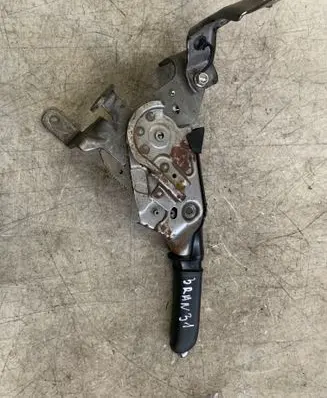 Handbrake/parking brake lever assembly