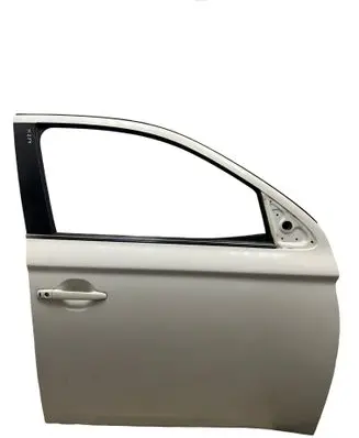 Mitsubishi Outlander Front door
