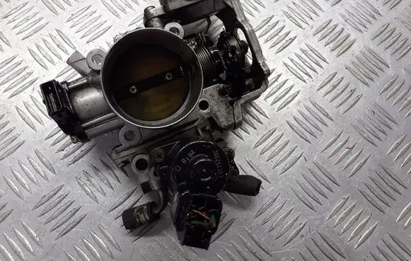 Mitsubishi Galant Throttle body valve 