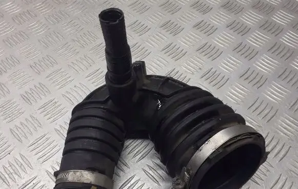 Audi A6 S6 C6 4F Air intake hose/pipe 4F0129615K