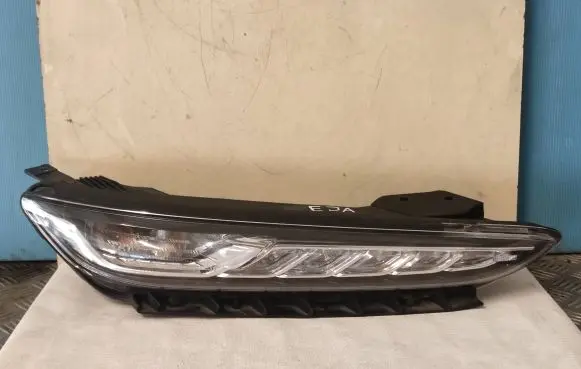 Hyundai Kona I Headlight/headlamp 92208J9000