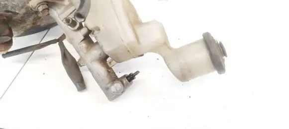 Toyota RAV 4 (XA20) Master brake cylinder