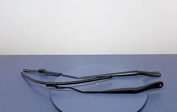 Renault Clio I Front wiper blade arm 288865010R