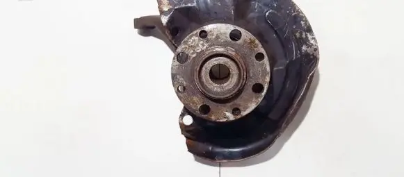 Mitsubishi Colt Front wheel hub