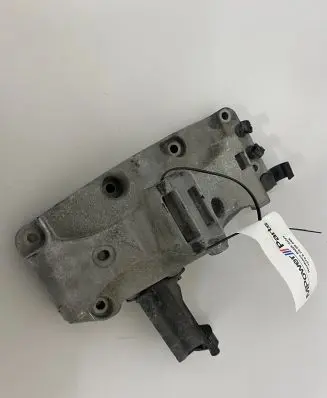 BMW X3 F25 Generator/alternator bracket 7619250