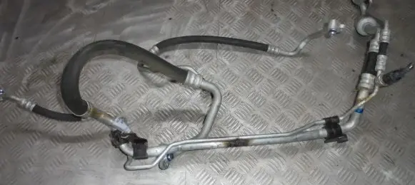 Hyundai Veloster Air conditioning (A/C) pipe/hose