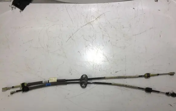 Gear shift cable linkage