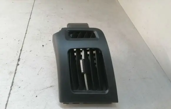 Toyota Prius (XW30) Dashboard side air vent grill/cover trim 5565047070 5566047040 5568647010