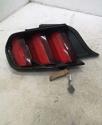 Ford Mustang VI Rear/tail lights FR3B13B505AM
