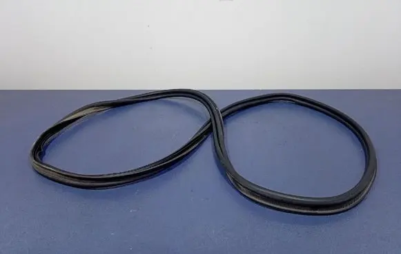 Renault Captur Trunk rubber seal (body) 
