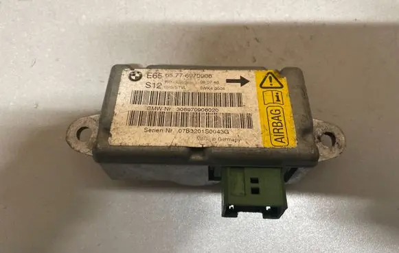 BMW 7 E65 E66 Airbag deployment crash/impact sensor 6970906