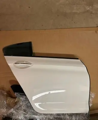 BMW M6 Rear door