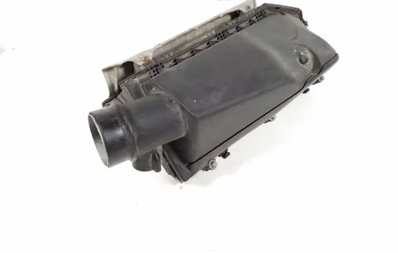 Mercedes-Benz C W203 Air filter box A6110902301
