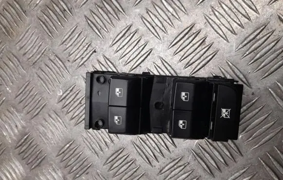 KIA Xceed Electric window control switch 93570J7500