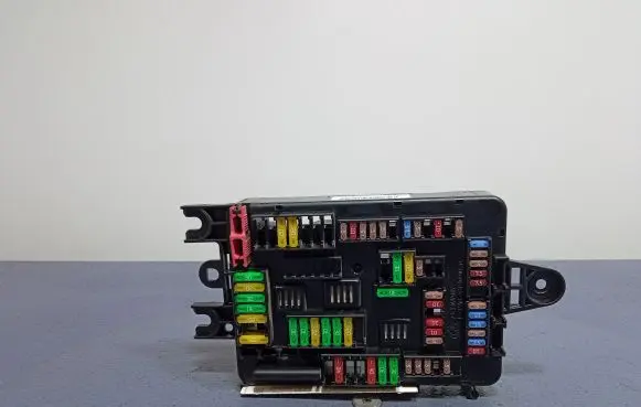 BMW X5 F15 Fuse box set 6819651