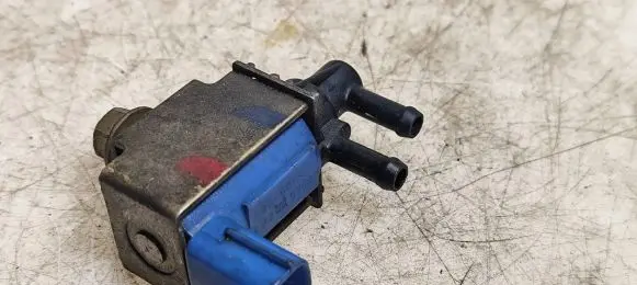 Nissan Murano Z50 Turbo solenoid valve A83600 5708 E025708