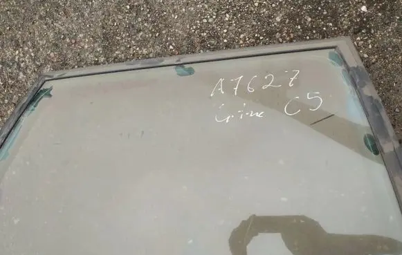 Citroen C5 Rear door window glass