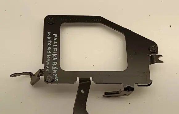 Chrysler Pacifica Engine control unit holder 68218005AC Y2538