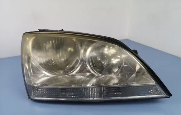 KIA Sorento Headlight/headlamp 921023E0
