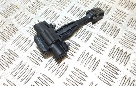 Dacia Duster Rear door check strap stopper