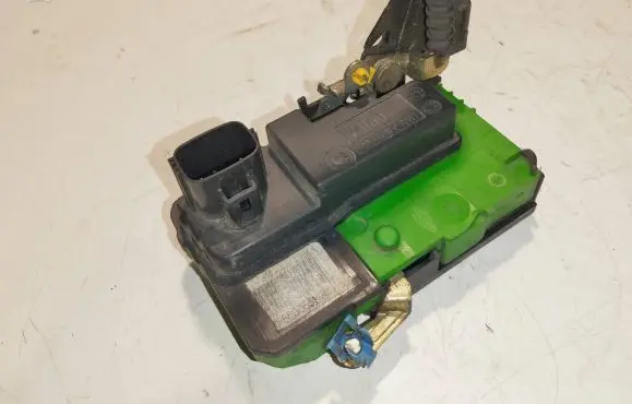Volvo XC70 Front door lock