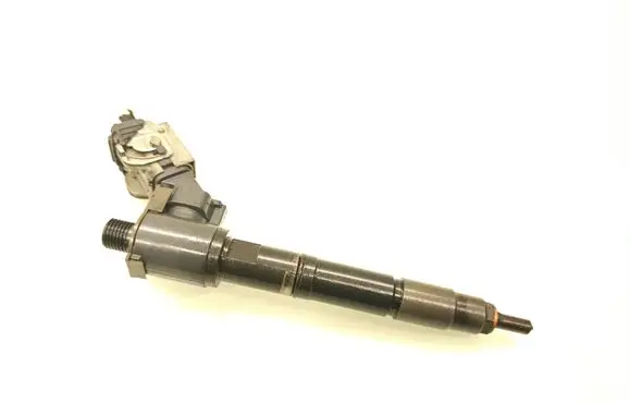 Volvo S60 Fuel injector 31405404